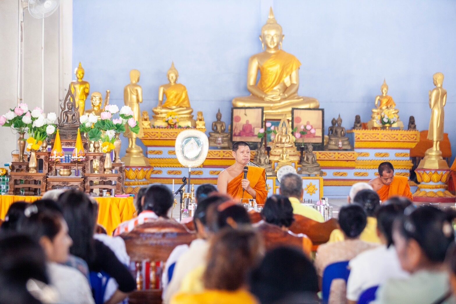 พลังศรัทธา ชาวบ้านวังรี ร่วมฉลองซุ้มประตูวัด ในโอกาสปีมหามงคล เชิญทำทอดกฐินบุญใหญ่